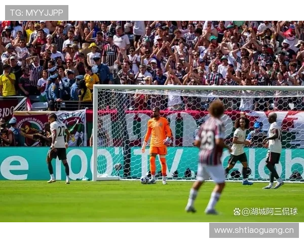 切尔西的矛盾升级:新援磨合期的困境与球队战术体系的崩溃 切尔西的矛盾升级:新援磨合期的困境与球队战术体系的崩溃